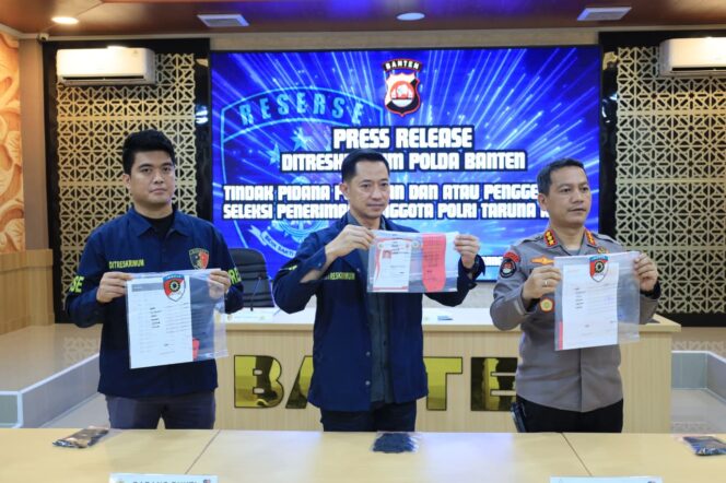 
Janji Lulus Taruna AKPOL, Pria di Serang Tipu Korban hingga Rp1 Miliar