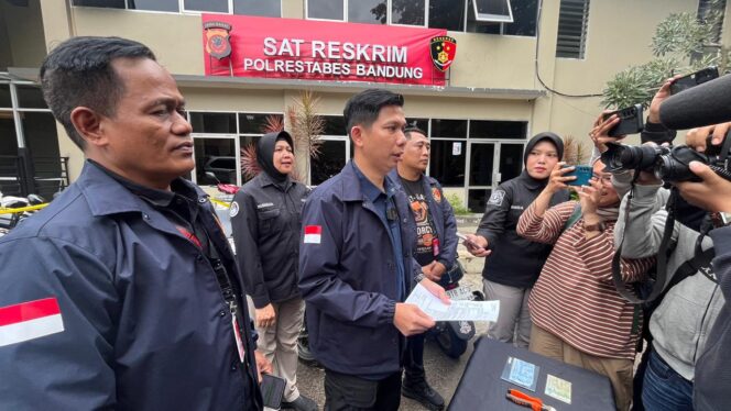 
Terbongkar! Curanmor Mobil di Bandung Berakhir Maut Usai Kecelakaan di Purwakarta, Dua Pelaku Diamankan