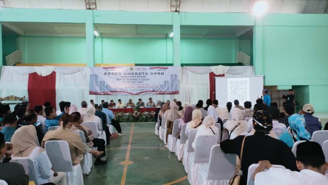 
Foto Ist: Suasana kegiatan Reses Anggota DPRD Kabupaten Bogor Masa Sidang II Tahun 2025–2026 Daerah Pemilihan (Dapil) V yang digelar di Kecamatan Jasinga, Kabupaten Bogor, Selasa (10/2/2026).