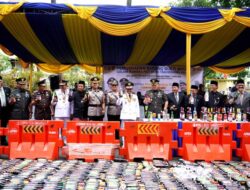 Ribuan Botol Miras Dihancurkan, Sachrudin Tegaskan Perda 7/2005 Tak Main-Main