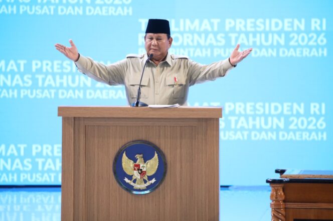 
Foto Ist: Presiden Republik Indonesia, Prabowo Subianto menyampaikan arahan sekaligus membuka Rapat Koordinasi Nasional Pemerintah Pusat dan Daerah Tahun 2026 di Sentul International Convention Center (SICC), Babakan Madang, Kabupaten Bogor, Senin (2/2/2026).