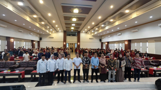 
Foto Ist: Workshop Jurnalistik yang digelar di Universitas Bina Bangsa (UNIBA), Serang, pada Sabtu (7/2/2026), menegaskan bahwa pers mahasiswa adalah penentu arah jurnalisme nasional.