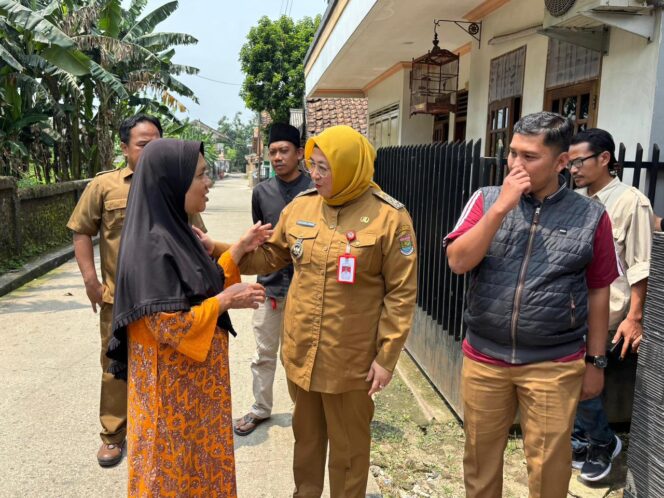 
Wabup Intan Gerak Cepat Tinjau Rumah Nyaris Ambruk di Balaraja, Renovasi Dipastikan Segera Dimulai