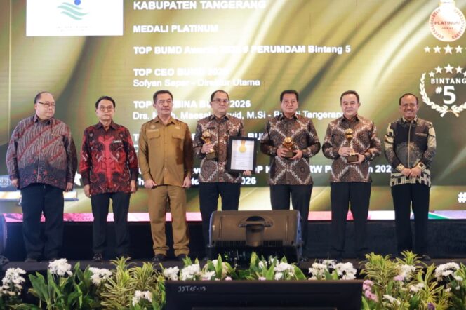 
Bupati Tangerang Raih Top Pembina BUMD di Ajang BUMD Award 2026