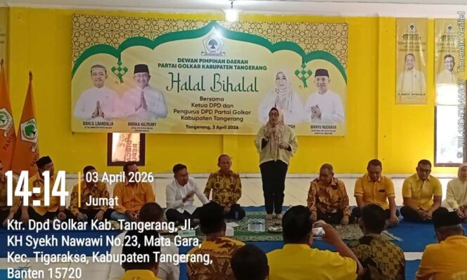 
Foto Ist: Ketua DPD Partai Golkar Kabupaten Tangerang, Intan Nurul Hikmah, memberikan sambutan dalam acara Halal Bihalal bersama jajaran pengurus dan kader di Kantor DPD Golkar Kabupaten Tangerang, Tigaraksa, Jumat (3/4/2026). Acara ini menjadi momentum memperkuat silaturahmi dan konsolidasi internal partai.