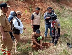 Warga Desa Koleang dan Pemuda Bersatu Gelar Aksi Penghijauan di Blok Cisengit