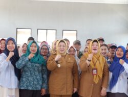 Wabup Intan Serahkan Bantuan UMKM Pengembangan Ekonomi Kreatif Kelurahan Tigaraksa