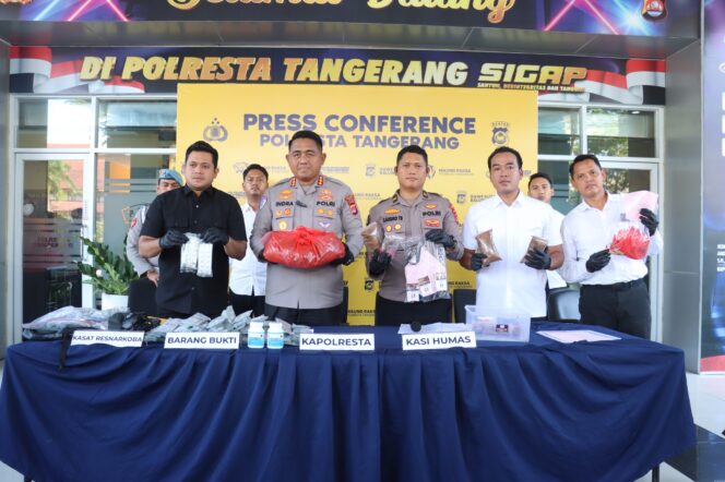 
Polresta Tangerang Ungkap Kasus Peredaran Obat Keras, 6 Orang Diamankan dan Ribuan Butir Disita