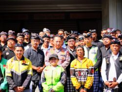Kapolri Serap Aspirasi Pecalang dan Ojol di Bali, Minta Masalah Parkir hingga Keamanan Segera Dituntaskan