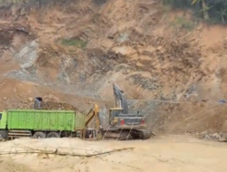 Siapa di Balik Galian C Tegallega Truk Berat Ganggu Jalan, Legalitas Dipertanyakan