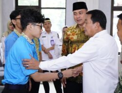 Tujuh Mahasiswa Kurang Mampu Asal Kabupaten Tangerang Dilepas Kuliah ke Tiongkok